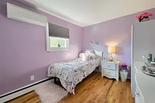 430 Heathcote Rd, Lindenhurst, NY 11757 - Photo 10