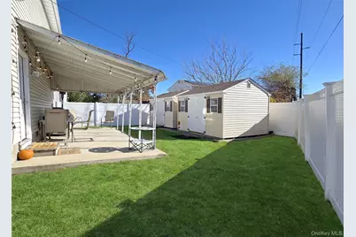430 Heathcote Road, Lindenhurst, NY 11757 - Photo 22
