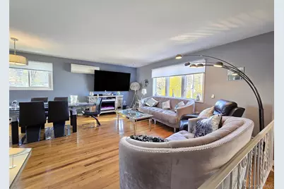 430 Heathcote Road, Lindenhurst, NY 11757 - Photo 2