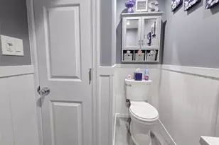 430 Heathcote Rd, Lindenhurst, NY 11757 - Photo 20