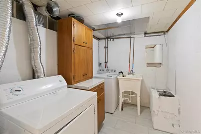 9 Oak Shore Drive, Bayville, NY 11709 - Photo 18