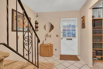 606 7th Avenue, East Northport, NY 11731 - Photo 4