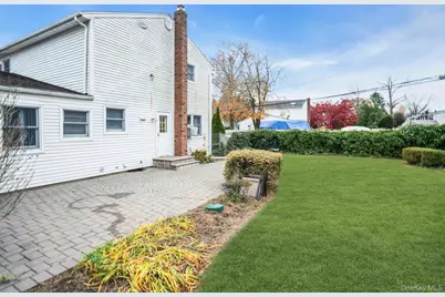 606 7th Avenue, East Northport, NY 11731 - Photo 26