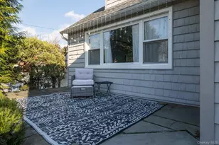 208 Island Pkwy W, Island Park, NY 11558 - Photo 6