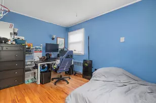 208 Island Pkwy W, Island Park, NY 11558 - Photo 10