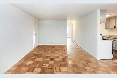 1233 Melville Rd #24, Farmingdale, NY 11735 - Photo 22