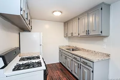 1233 Melville Rd #24, Farmingdale, NY 11735 - Photo 32