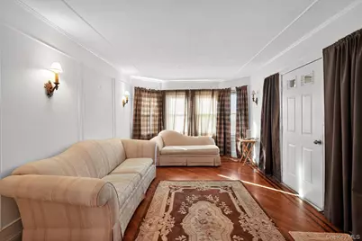 82 E Clinton Avenue, Roosevelt, NY 11575 - Photo 8