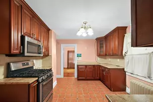 82 E Clinton Ave, Roosevelt, NY 11575 - Photo 18