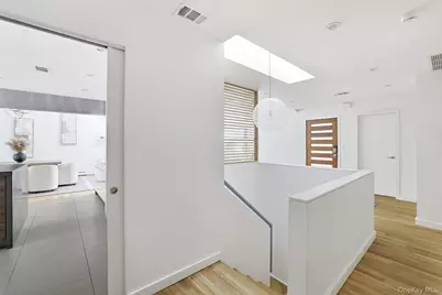 331 Old Colony Road, Hartsdale, NY 10530 - Photo 26