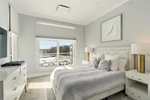 100 Garvies Point Rd, Glen Cove, NY 11542 - Photo 26