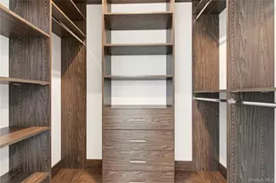 100 Garvies Point Rd, Glen Cove, NY 11542 - Photo 22