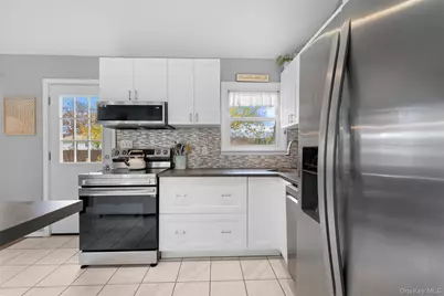 15 Goldsmith Avenue, Greenlawn, NY 11740 - Photo 8