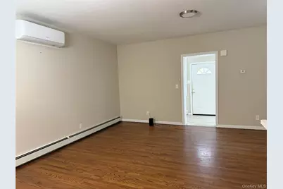 76 Van Cott Avenue, Hempstead, NY 11550 - Photo 4