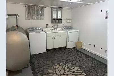 301 Hoffman Street, Franklin Square, NY 11010 - Photo 8