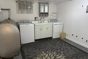 301 Hoffman St, Franklin Square, NY 11010 - Photo 8