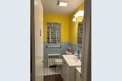 301 Hoffman Street, Franklin Square, NY 11010 - Photo 4