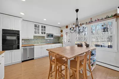 38 E Mayer Drive, Suffern, NY 10901 - Photo 18