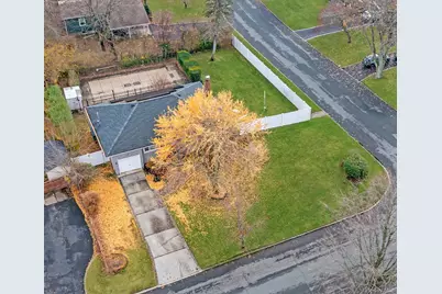 16 E Hill Drive, Smithtown, NY 11787 - Photo 24