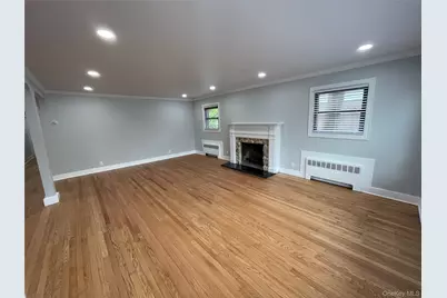 411 E Walnut Street #Lower, Long Beach, NY 11561 - Photo 2