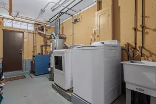 173-17 Sayers Ave, Addisleigh Park, NY 11433 - Photo 20