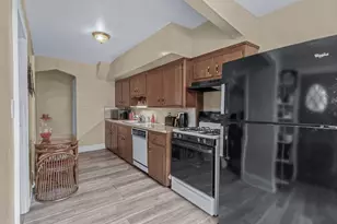 173-17 Sayers Ave, Addisleigh Park, NY 11433 - Photo 8