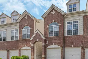 1115 Balsam Dr, New Windsor, NY 12553 - Photo 2