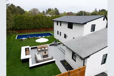 17 Underhill Drive, Southampton, NY 11968 - Photo 2