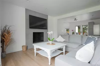 17 Underhill Drive, Southampton, NY 11968 - Photo 4