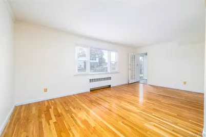 60 Chestnut Street, Rockville Centre, NY 11570 - Photo 20
