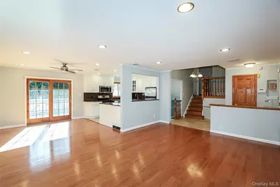 91 Birchwood Park Drive, Syosset, NY 11791 - Photo 10