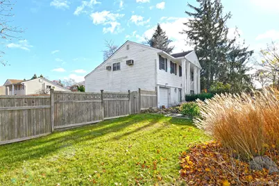 22 Suttonwood Drive, Commack, NY 11725 - Photo 4