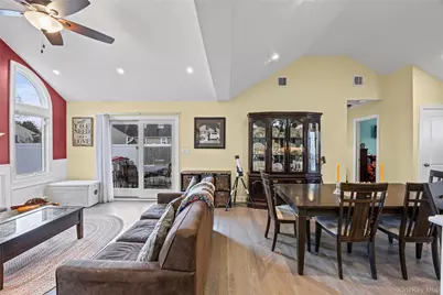 37 Beachwood Drive, Babylon, NY 11702 - Photo 16