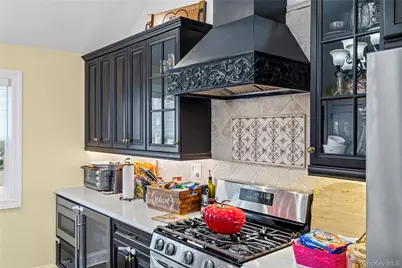 37 Beachwood Drive, Babylon, NY 11702 - Photo 12