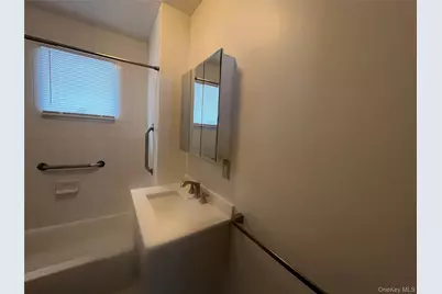 21 Beechwood Avenue, Port Washington, NY 11050 - Photo 8