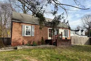 3 Davis Rd, Poughkeepsie, NY 12603 - Photo 2