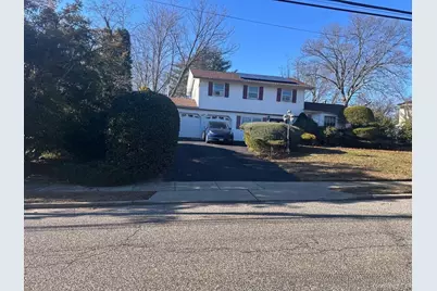 65 Landscape Drive, Wheatley Heights, NY 11798 - Photo 2