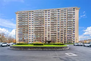 18-15 215th St, Bayside, NY 11360 - Photo 28