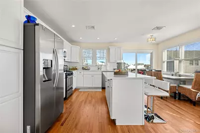 125 Ocean Avenue, Bay Shore, NY 11706 - Photo 6