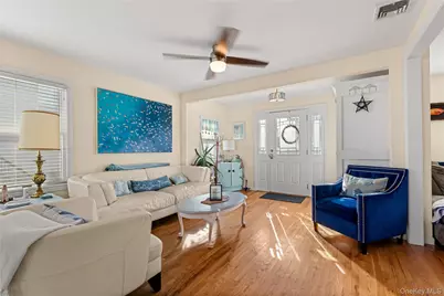 125 Ocean Avenue, Bay Shore, NY 11706 - Photo 4