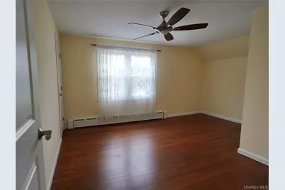 5 Ashwood Road, Port Washington, NY 11050 - Photo 10