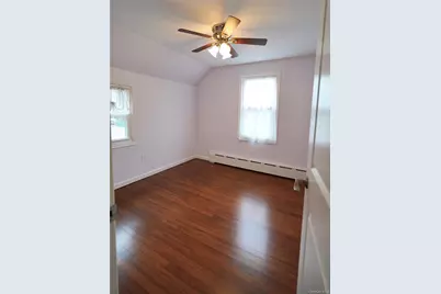 5 Ashwood Road, Port Washington, NY 11050 - Photo 14