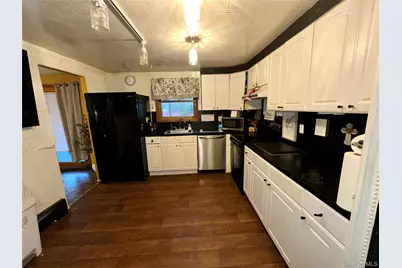 27 Wedgewood Drive, Coram, NY 11727 - Photo 4