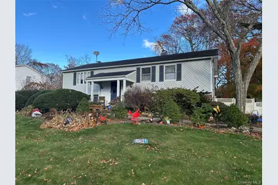 27 Wedgewood Drive, Coram, NY 11727 - Photo 2