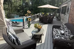 142 Landing Meadow Rd, Smithtown, NY 11787 - Photo 8