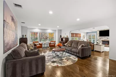 142 Landing Meadow Road, Smithtown, NY 11787 - Photo 12