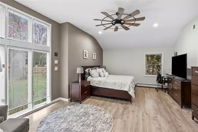 142 Landing Meadow Road, Smithtown, NY 11787 - Photo 28