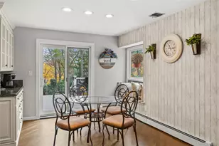 142 Landing Meadow Rd, Smithtown, NY 11787 - Photo 22