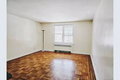 1022 E 211 Street #2, Bronx, NY 10469 - Photo 2