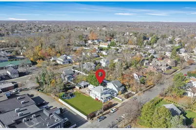 4 3rd Avenue, East Islip, NY 11730 - Photo 36